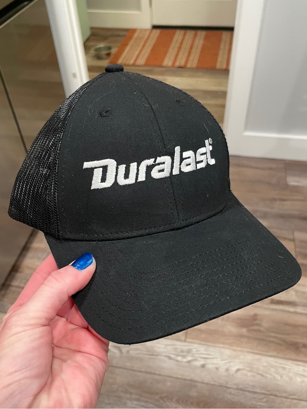 Duralast SnapBack Trucker Nesh Back Black Hat BNWOT